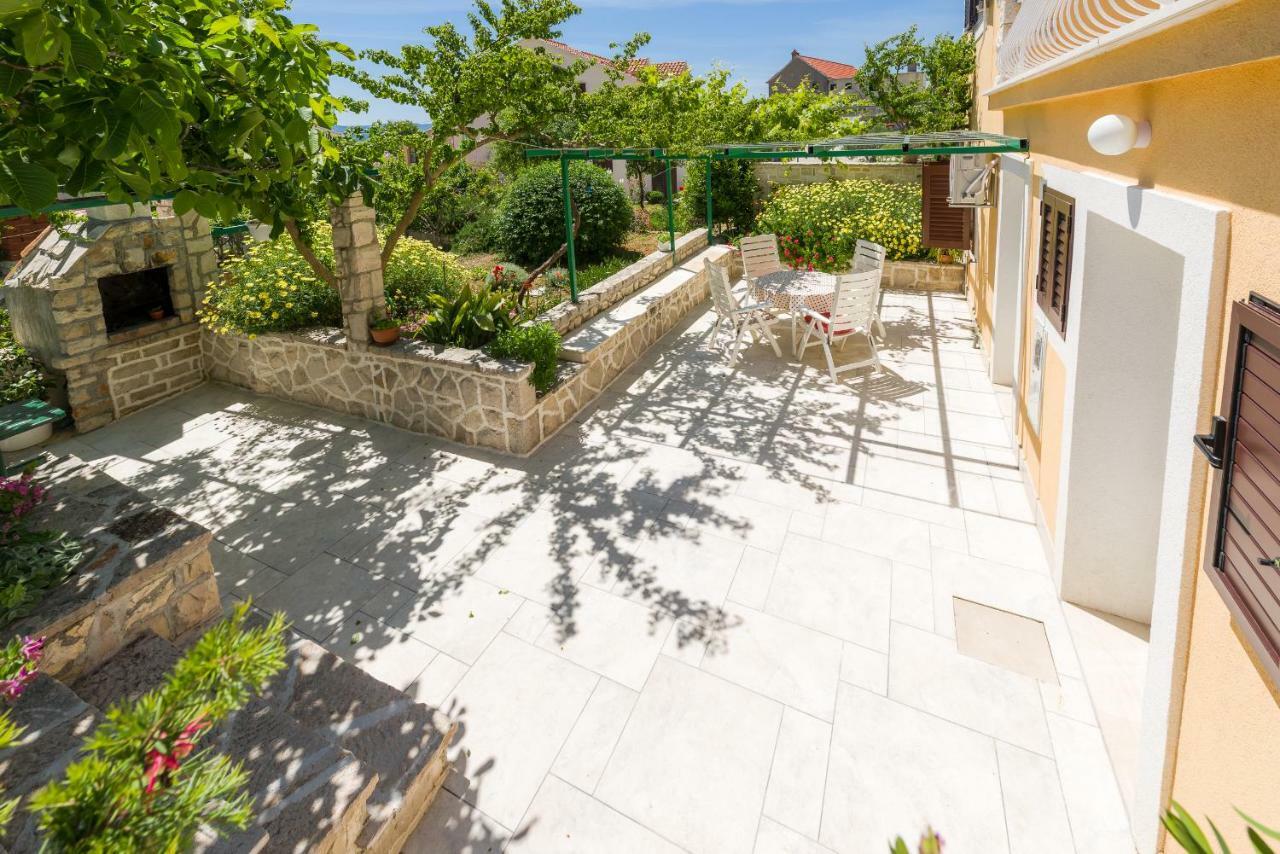 Apartments Nada Bol Exterior photo